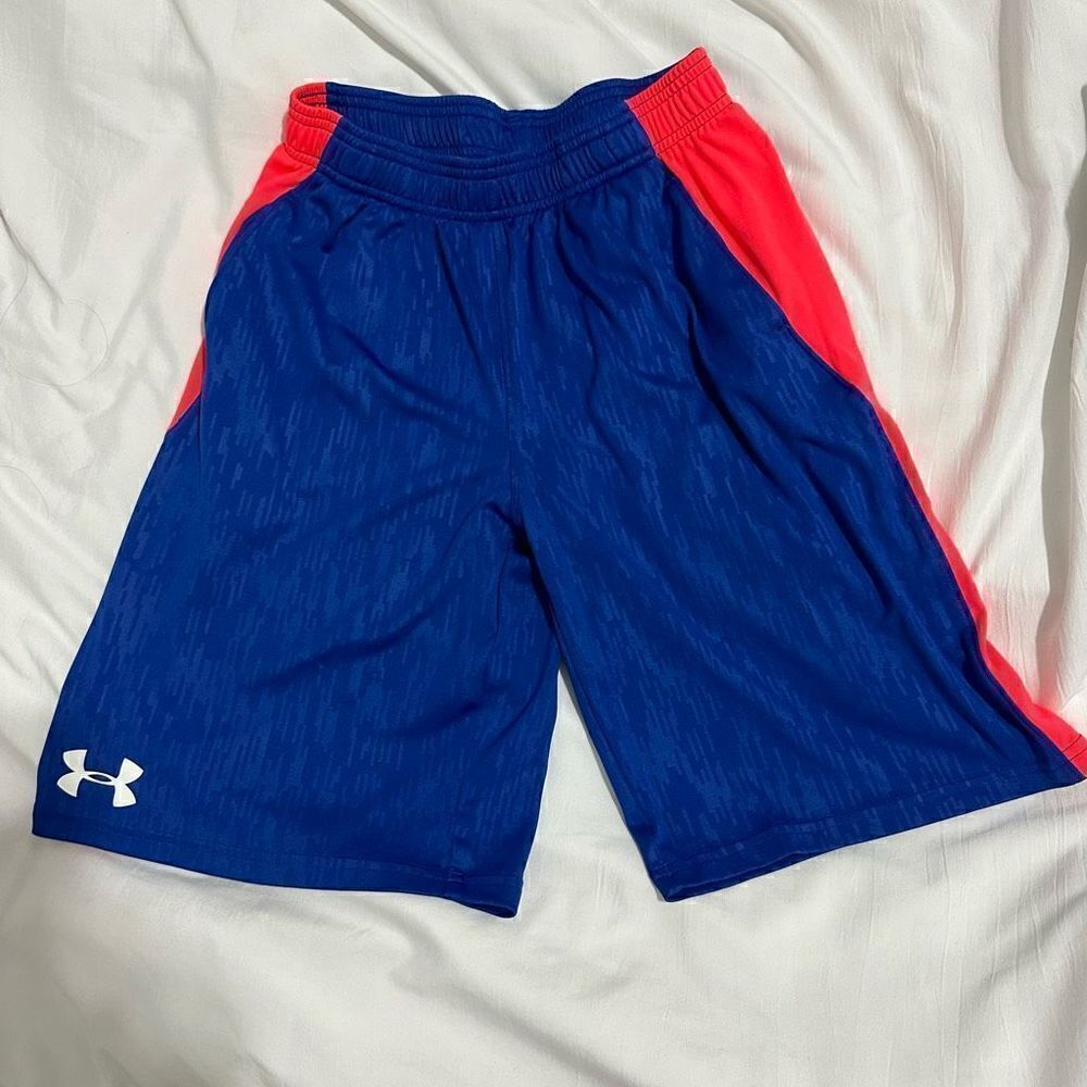 Under Armour boys shorts size YXL